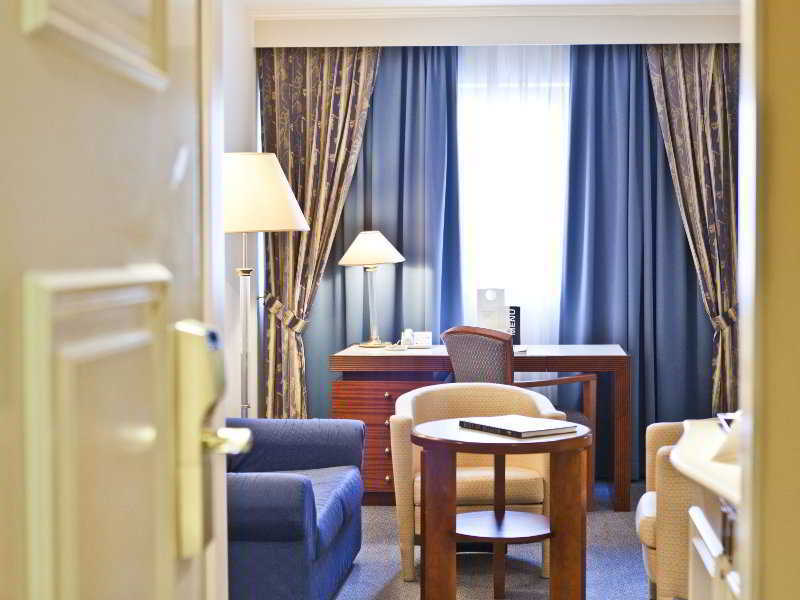 Le Châtelain Hotel 5*