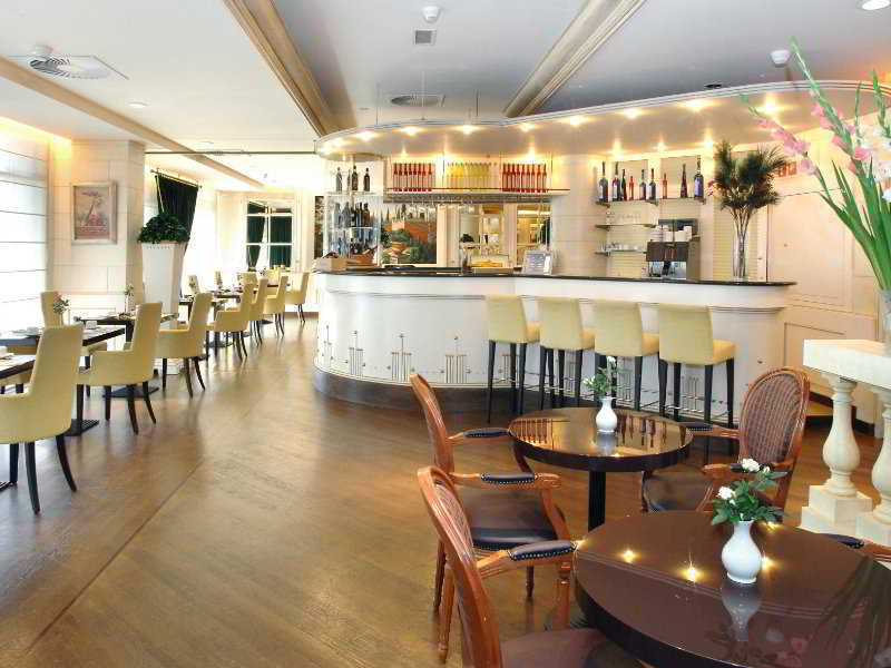 Le Châtelain Hotel